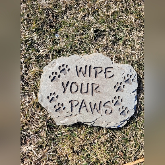 Carson Home Accents Decorative Stone with Paw Prints Wipe Your Paws Dog Cat - Picture 1 of 3